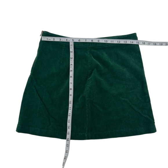 Forever 21 Green Corduroy Side Zipper Mini Skirt Size Large Women’s - Picture 4 of 5